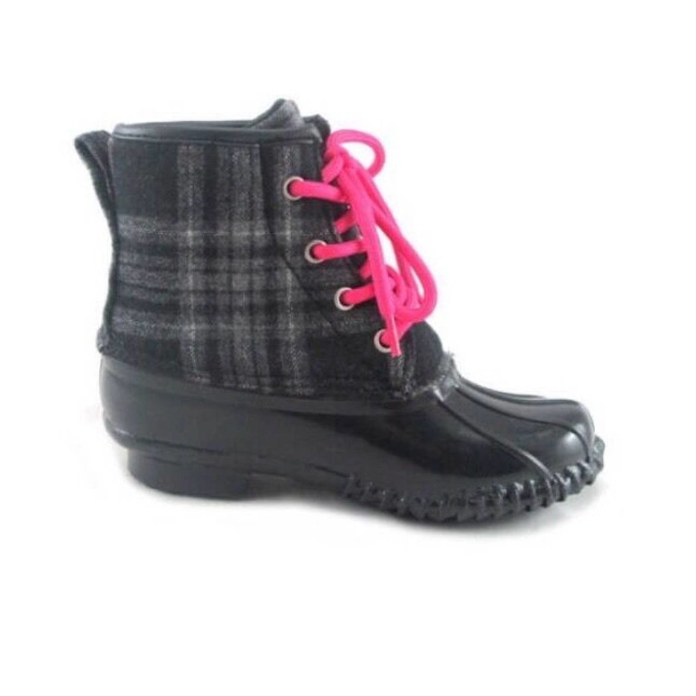 NEW Youth Girls Black Plaid Lace Up Waterproof Winter Boots Bright Pink Laces 4